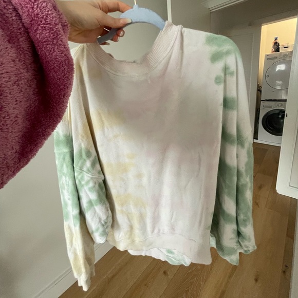 American Eagle Outfitters Tops - Light pink tye dye sweatshirt